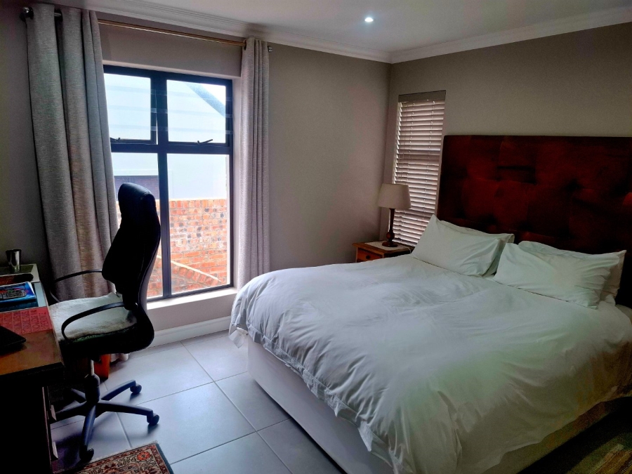 2 Bedroom Property for Sale in Hartenbos Central Western Cape